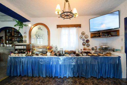 Hotel Porto Perissa (Santorini)