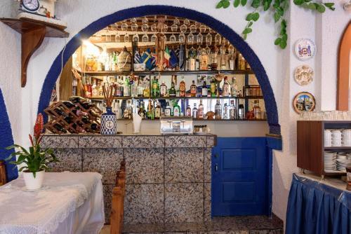 Hotel Porto Perissa (Santorini)